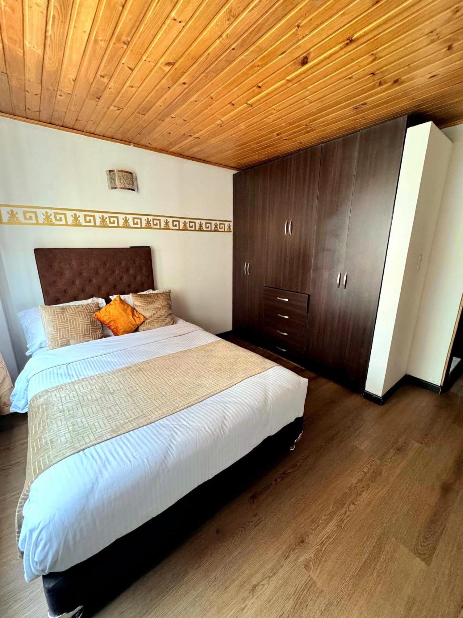 Hotel Oporto 83 à Bogotá Extérieur photo